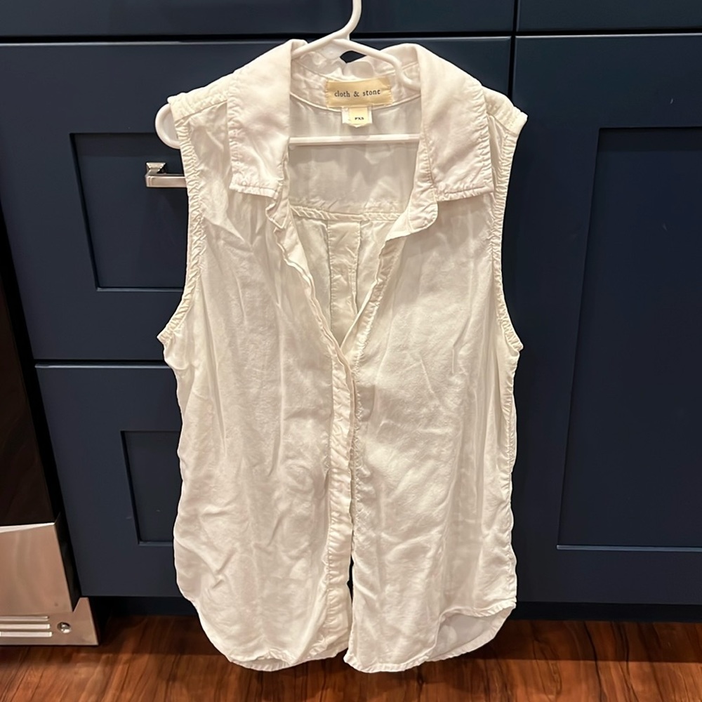 Cloth & Stone white button up with no sleeves